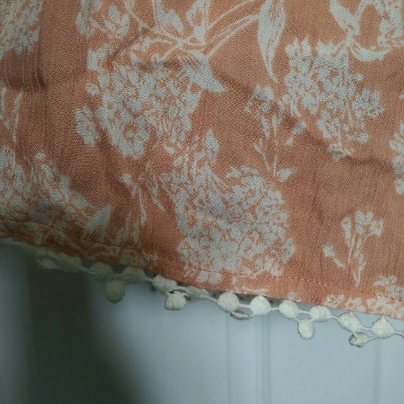 💥3/$48💥O'Neil NWT - Flowy FLORAL Blouse. Sz xs - Picture 3 of 6